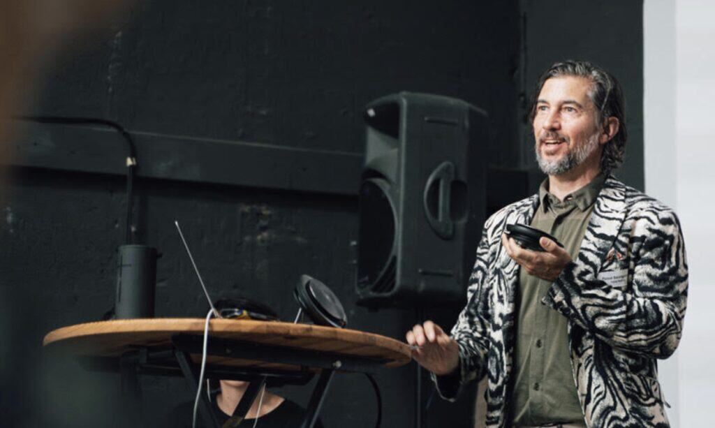 Pascal-Baumgartner-Happy-Meeting-HR-Startup-Interview-Saatkorn