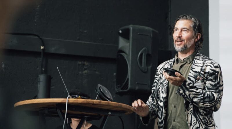 Pascal-Baumgartner-Happy-Meeting-HR-Startup-Interview-Saatkorn